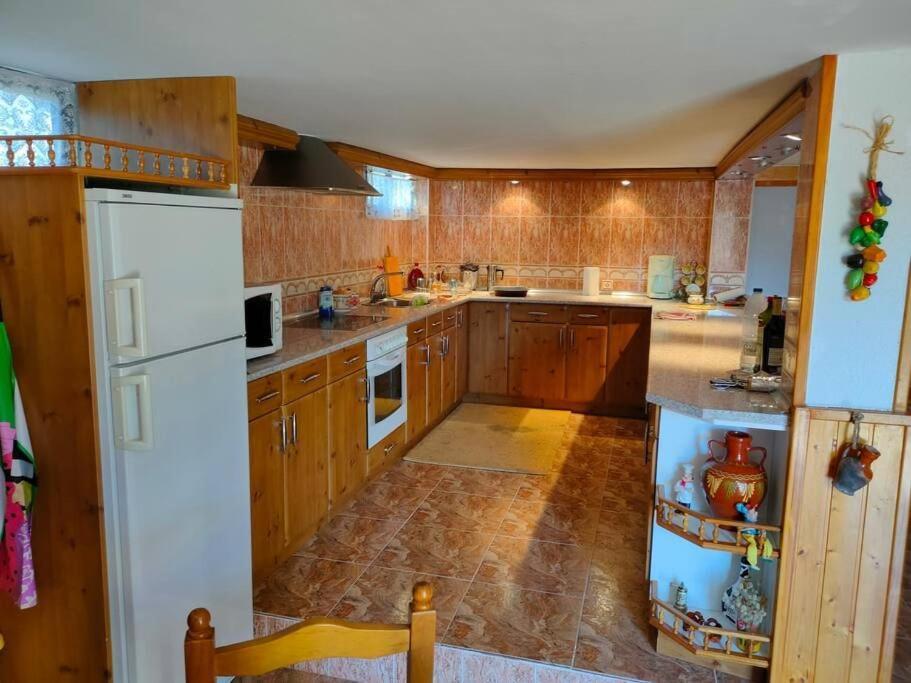 Vivienda De Uso Turistico En Entorno Maravilloso Huerta Del Rey Εξωτερικό φωτογραφία